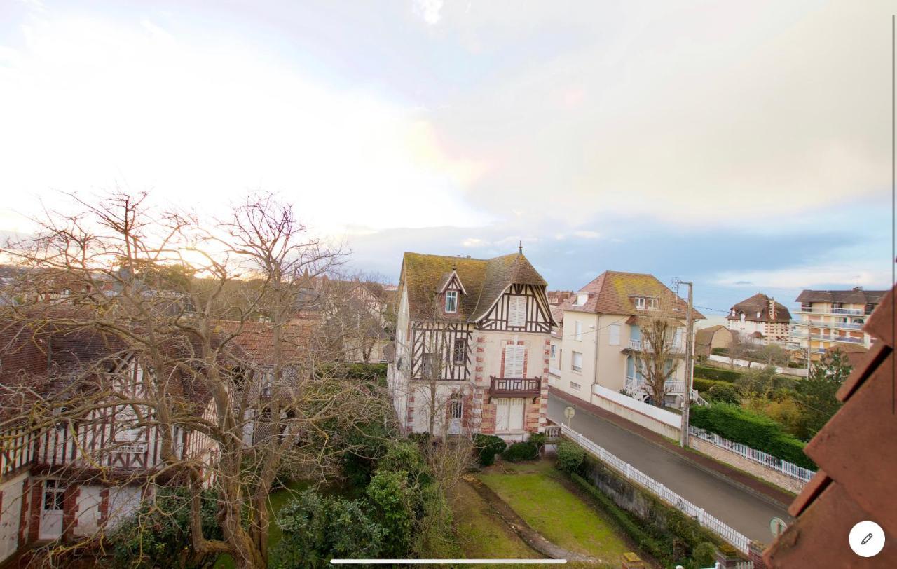 Joli Studio ☆ 100M De La Mer Et Du Centre Ville ☆ Cabourg Dış mekan fotoğraf